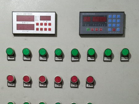 厂内电器控制台